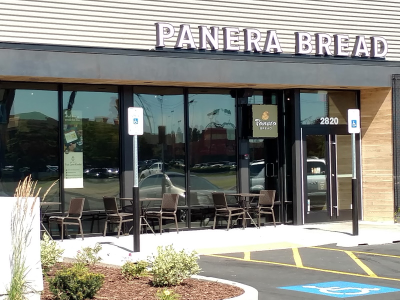 Panera Bread storefront in Chicago city, with a glass exterior.



